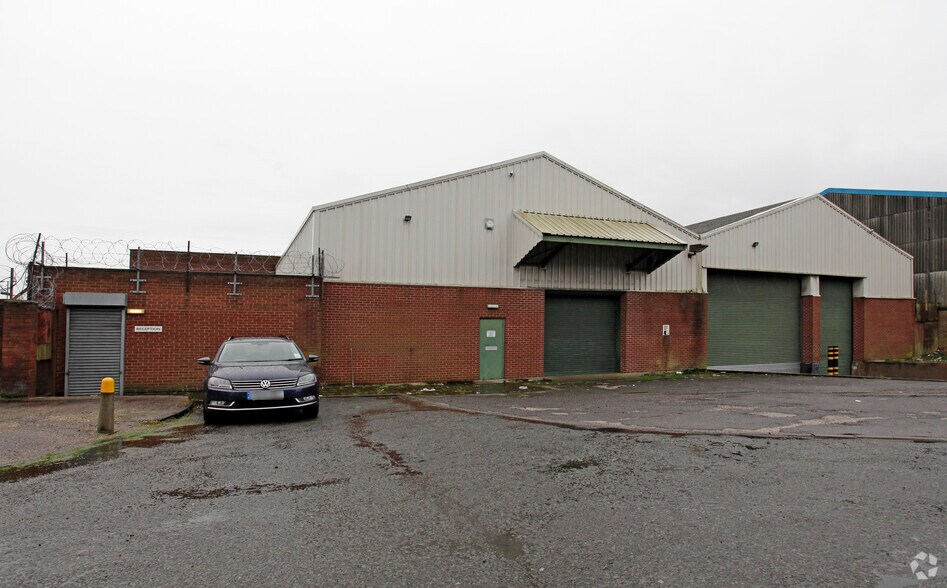 Barlow Dr, West Bromwich à louer - Photo du bâtiment - Image 2 de 2