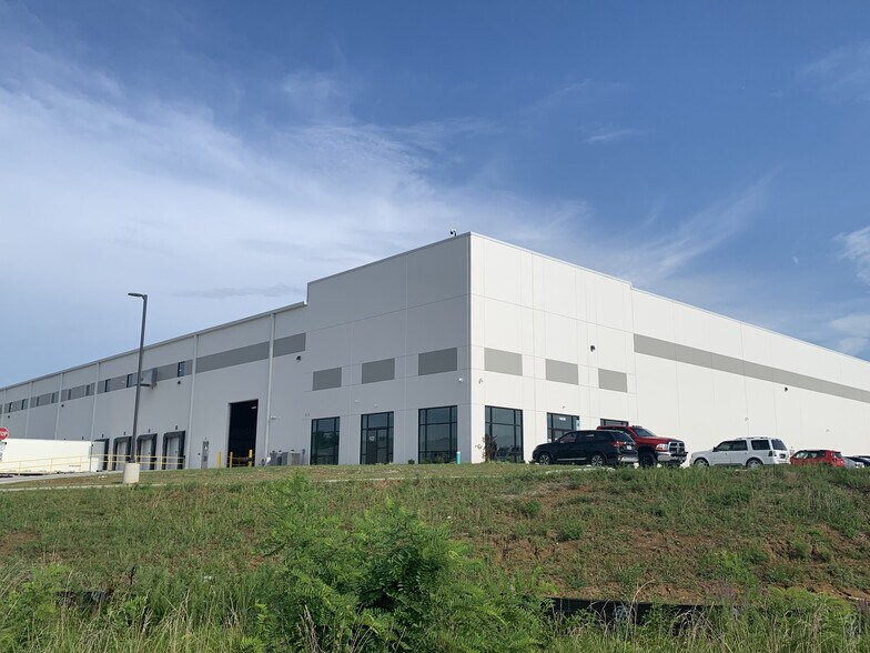 11200 Industrial Park Dr, Elberfeld, IN à vendre - Photo du bâtiment - Image 2 de 13