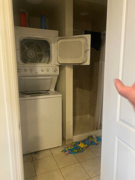 1162 E Tremont Ave, Bronx, NY à louer - Photo intérieure - Image 3 de 6