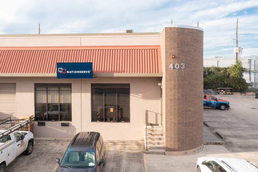 403 Century Plaza Dr, Houston, TX for lease - Building Photo - Image 2 of 5