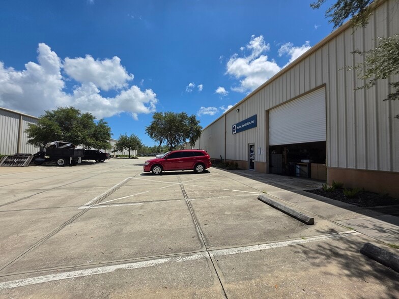 2012 58th Ave Cir E, Bradenton, FL for lease - Building Photo - Image 3 of 13