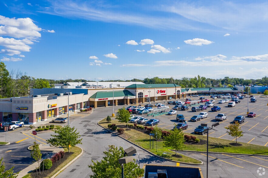 287-301 Meadow Dr, North Tonawanda, NY for lease - Building Photo - Image 2 of 28