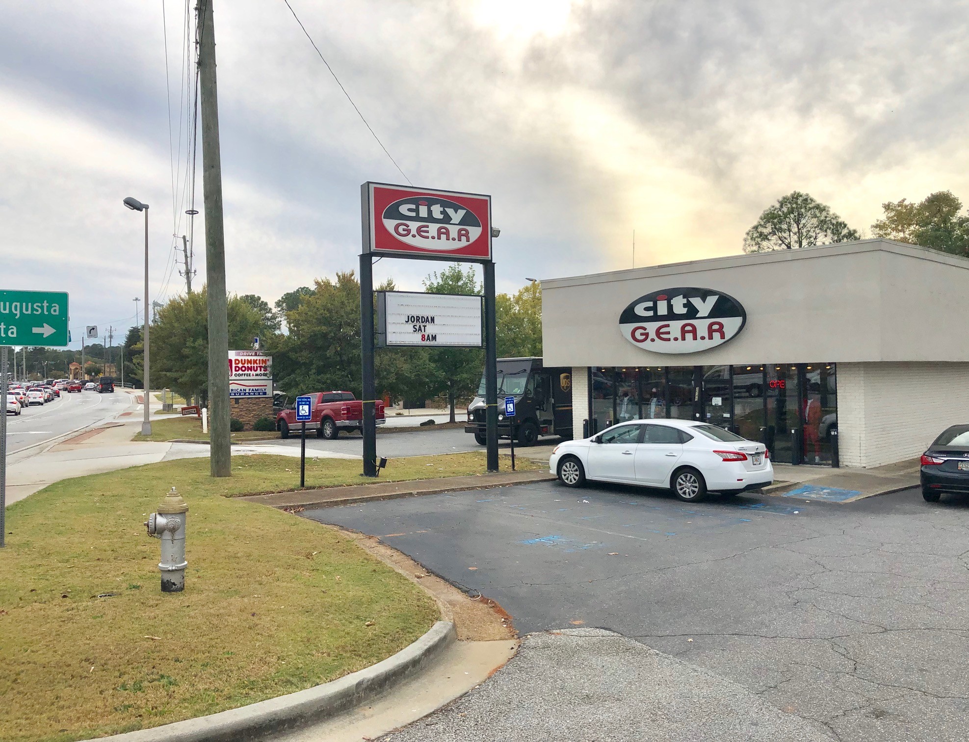 2545 Wesley Chapel Rd, Decatur, GA for lease Primary Photo- Image 1 of 9