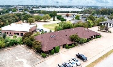 1721 Cimarron Trl, Hurst, TX à louer Photo intérieure- Image 1 de 6