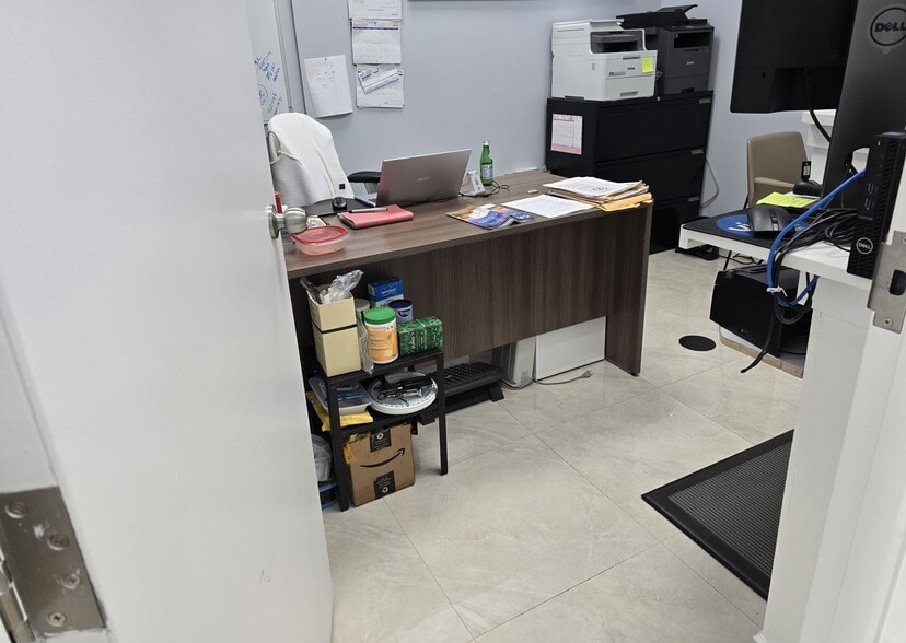 1901 Harwood Av N, Ajax, ON for lease - Interior Photo - Image 2 of 2