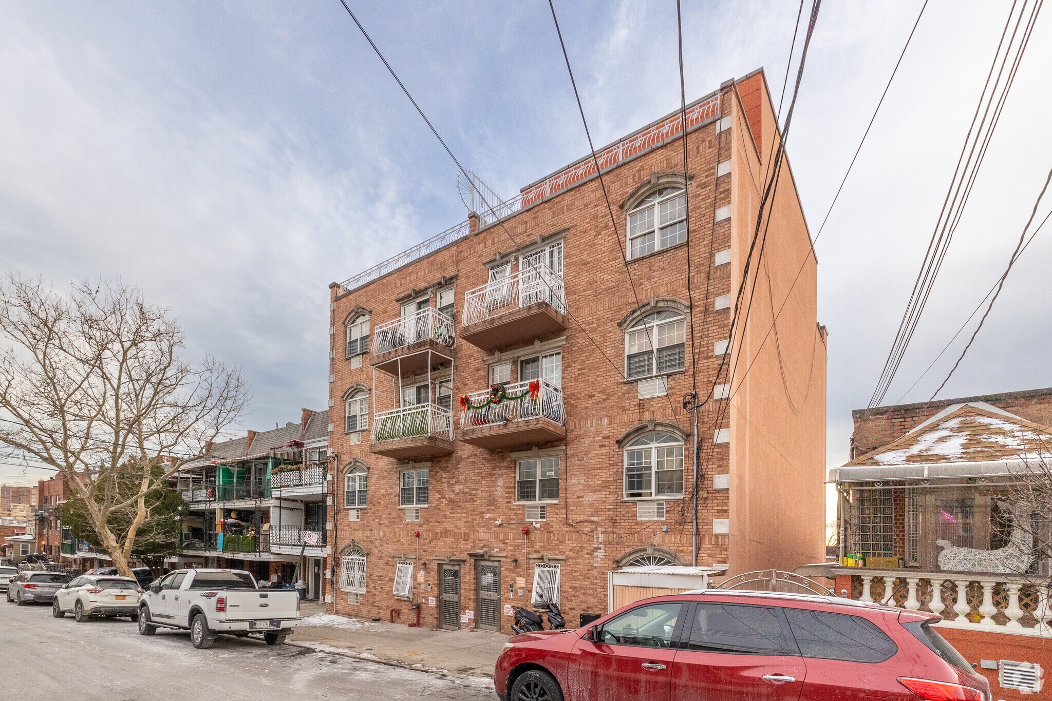 5626 Van Cleef St, Corona, NY à vendre Photo principale- Image 1 de 7