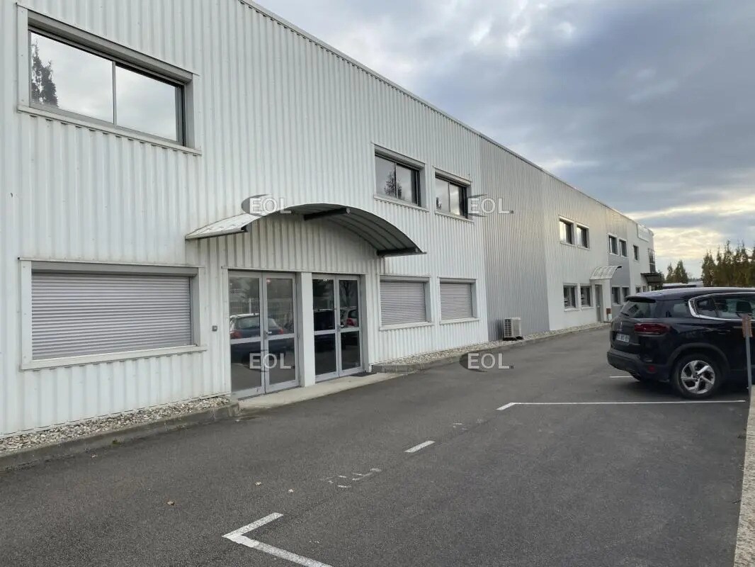 Flex in Vourles for lease Building Photo- Image 1 of 32