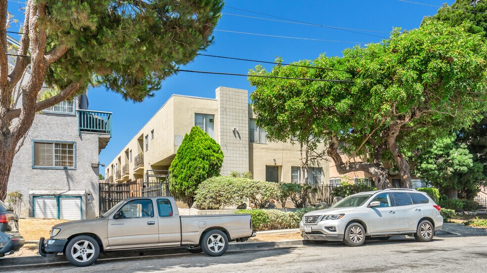 523 E Hazel St, Inglewood, CA à vendre - Photo du bâtiment - Image 1 de 17