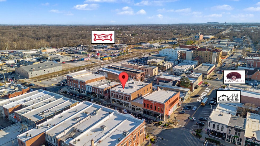 116B W Walnut St, Rogers, AR for lease - Building Photo - Image 2 of 21