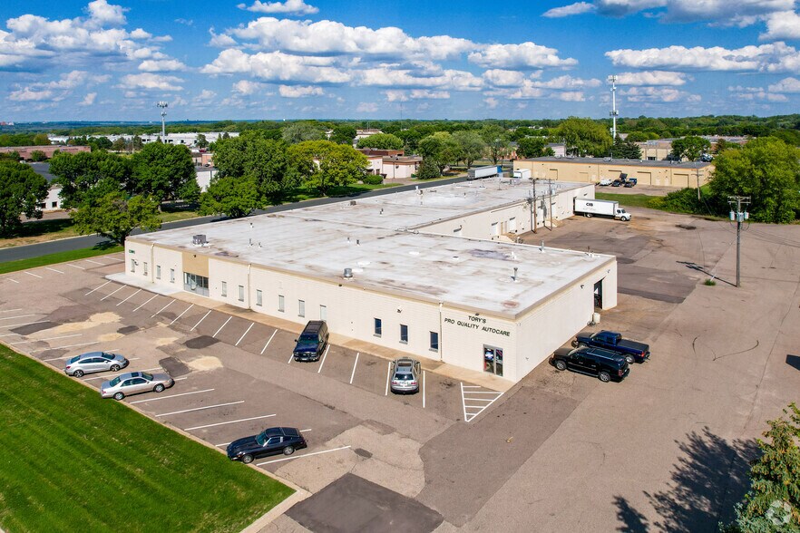 12001-12013 Riverwood Dr, Burnsville, MN for lease - Aerial - Image 2 of 4