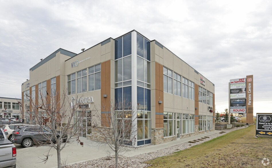 2951 Ellwood Dr, Edmonton, AB à louer - Photo du bâtiment - Image 3 de 14