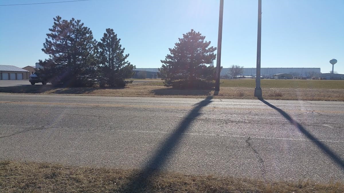 2509 E 17th Ave, Hutchinson, KS à vendre Photo du bâtiment- Image 1 de 2