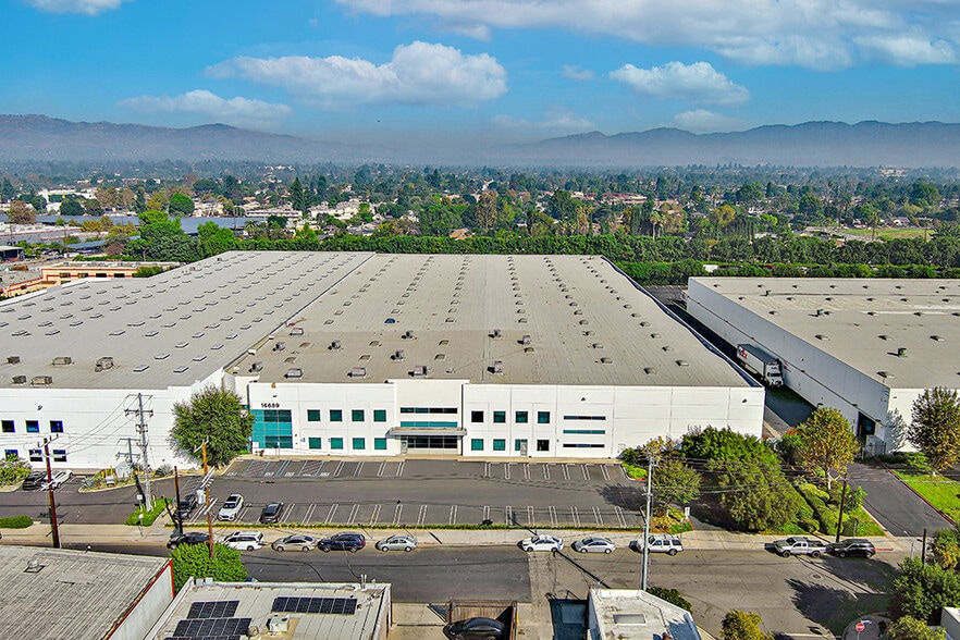 16689 Schoenborn St, North Hills, CA for lease - Aerial - Image 2 of 7