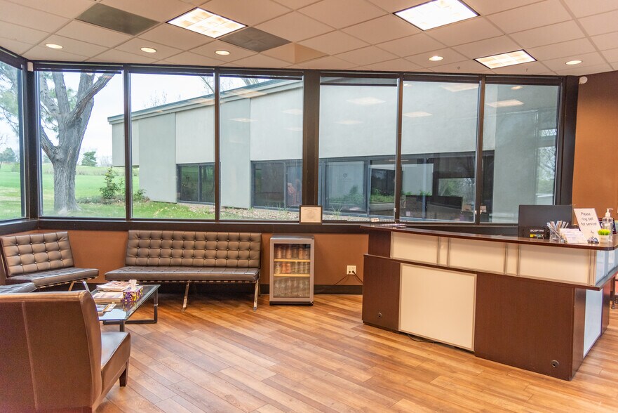 16 Inverness Pl E, Englewood, CO à vendre - Hall d’entrée - Image 2 de 7