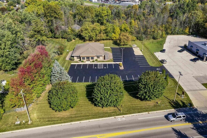 2325 Verlin Rd, Green Bay, WI à louer - Aérien - Image 2 de 18