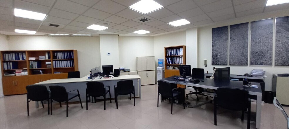 Bureau/Commerce de détail dans Pozuelo de Alarcón, Madrid à louer - Photo intérieure - Image 3 de 5
