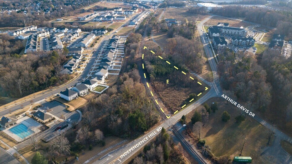 Eastfield Rd & Independence Hill Rd, Huntersville, NC à vendre - Photo du bâtiment - Image 2 de 2