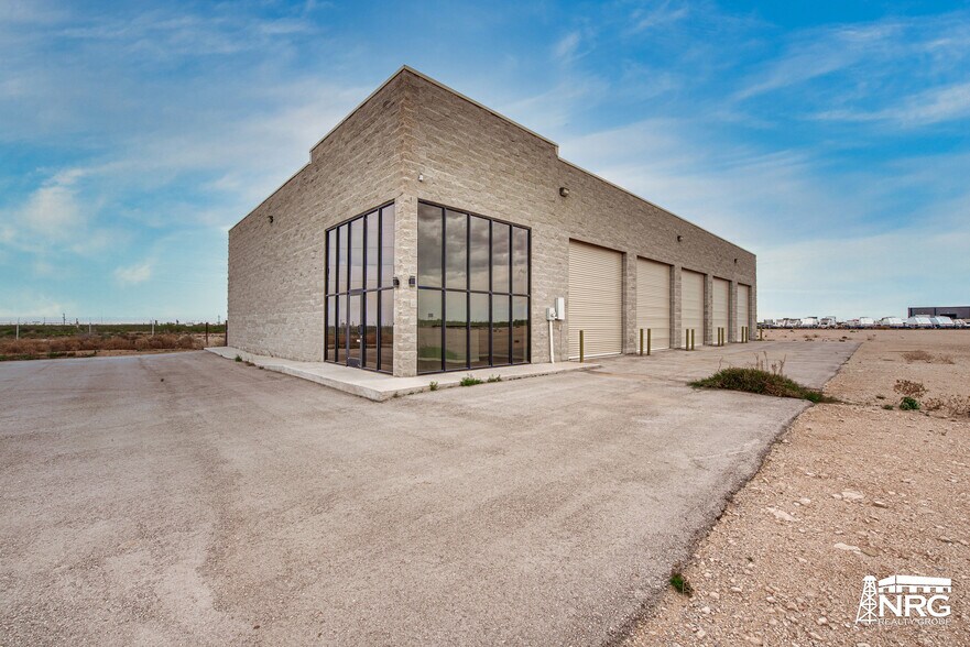 1881 S Redline Ave, Odessa, TX à vendre - Photo du bâtiment - Image 1 de 12