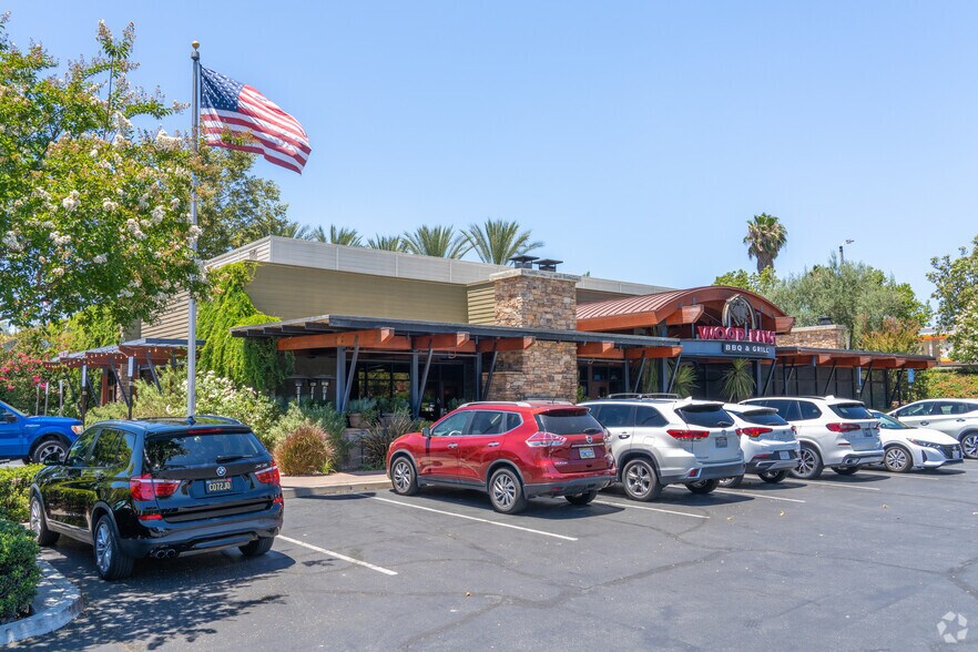 3335 Grand Ave, Chino Hills, CA à vendre - Photo principale - Image 1 de 4