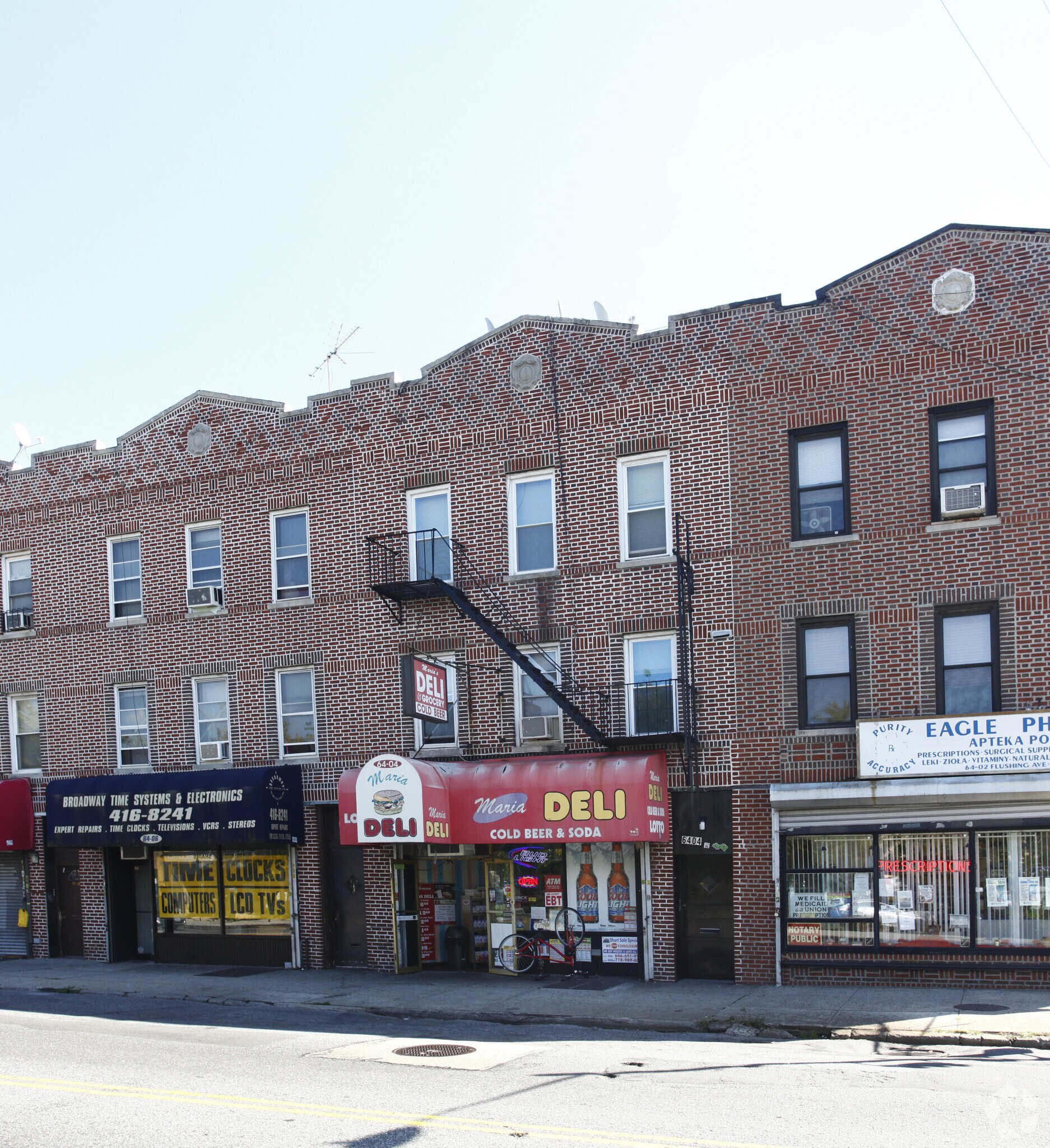 64-04 Flushing Ave, Maspeth, NY à vendre Photo principale- Image 1 de 13