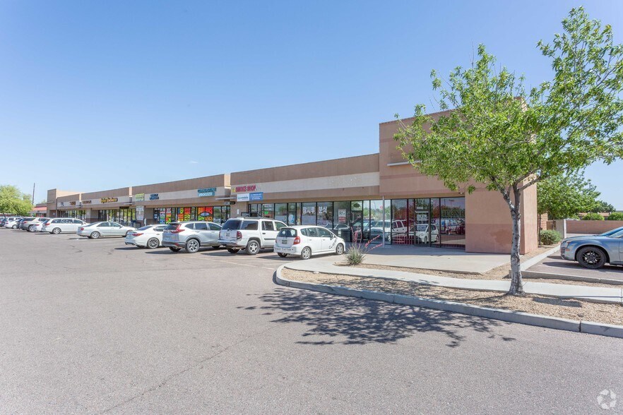 10222 N 43rd Ave, Glendale, AZ à louer - Photo du bâtiment - Image 3 de 9