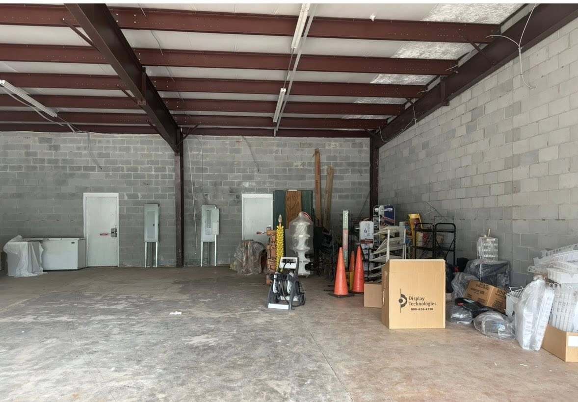 403 E Church St, Fort Valley, GA for lease Interior Photo- Image 1 of 6