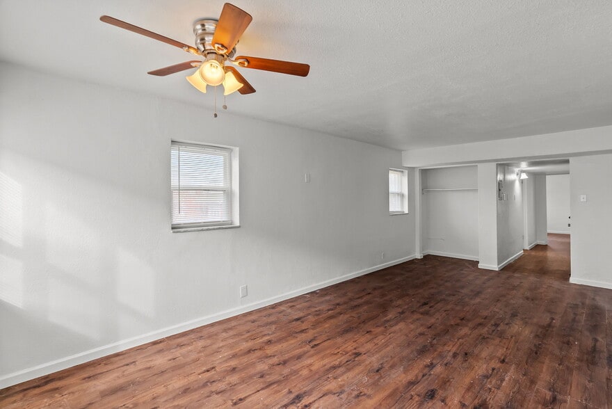 3752 Chippewa St, Saint Louis, MO à vendre - Photo du bâtiment - Image 3 de 12