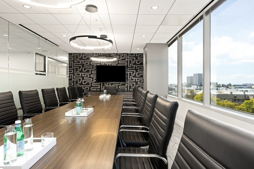 10940 wilshire Blvd, Los Angeles, CA à louer - Photo du bâtiment - Image 3 de 8