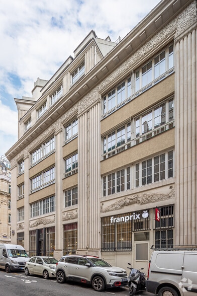 32 Rue Le Peletier, Paris for lease - Building Photo - Image 2 of 4