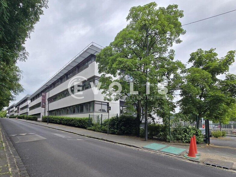Office in Orsay for sale - Building Photo - Image 1 of 8