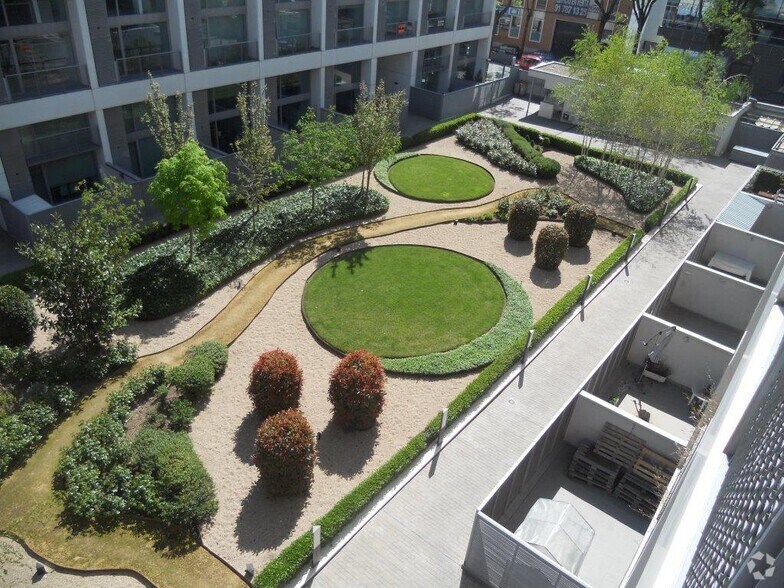 Bureau dans Madrid, Madrid à louer - Photo du bâtiment - Image 2 de 2