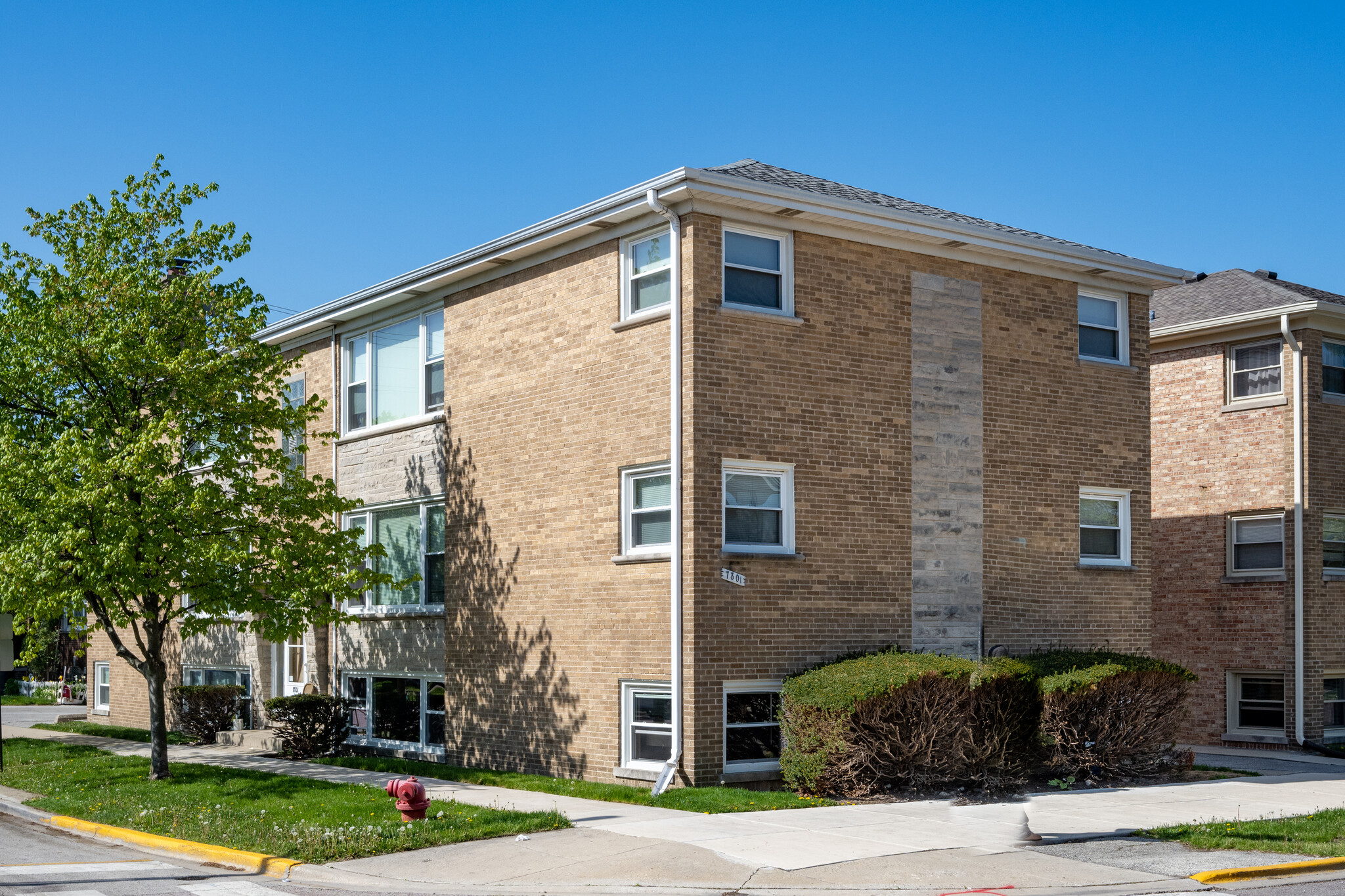 7801 W Belmont Ave, Elmwood Park, IL for sale Primary Photo- Image 1 of 1