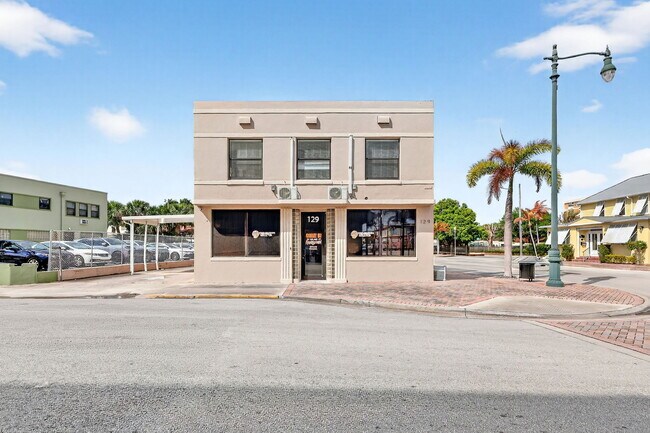 Plus de détails pour 129 N 5th St, Fort Pierce, FL - Commerce de détail à vendre
