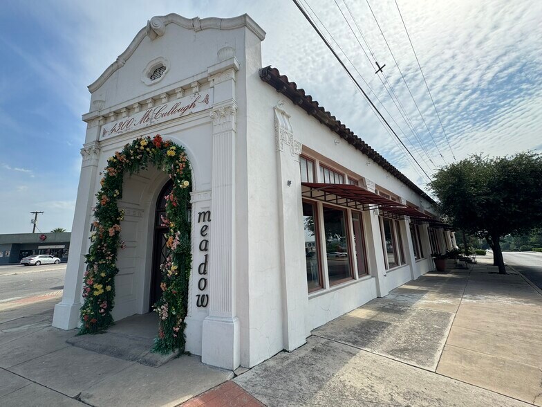 4300 McCullough Ave, San Antonio, TX à louer - Photo du bâtiment - Image 1 de 5