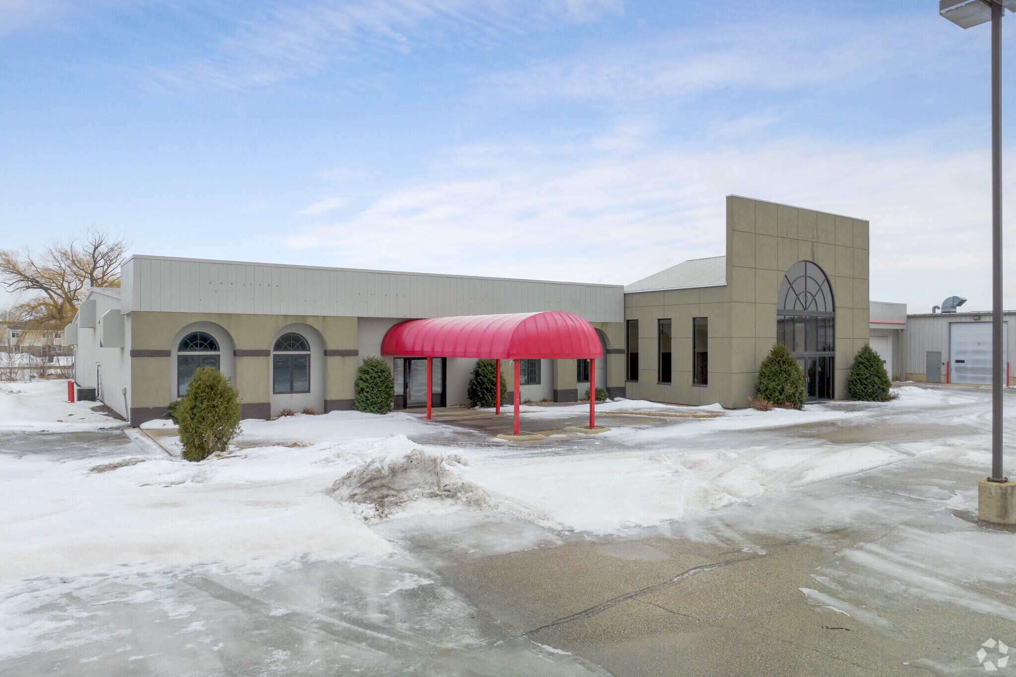 2905 W Oakland Ave, Austin, MN for lease Primary Photo- Image 1 of 18