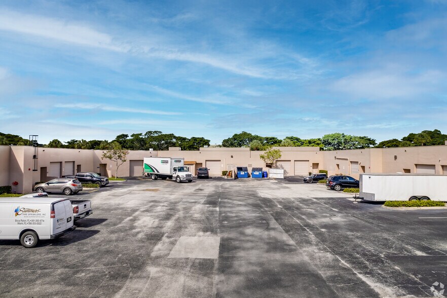 751 Park of Commerce Dr, Boca Raton, FL à louer - Photo du bâtiment - Image 2 de 5