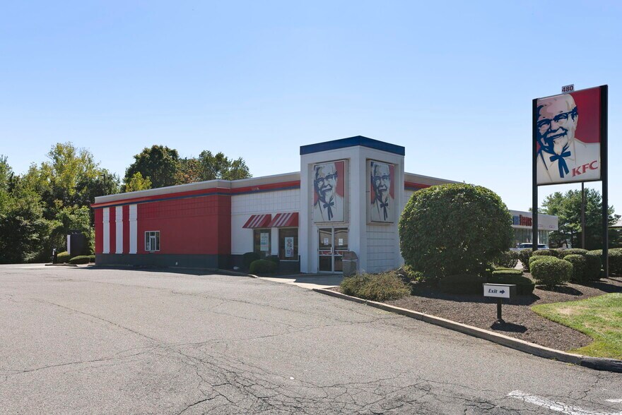480 Boston Post Rd, Orange, CT for sale - Building Photo - Image 1 of 2