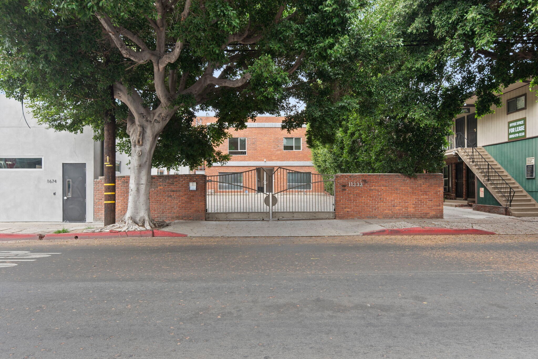 11333 Iowa Ave, Los Angeles, CA à louer Photo du bâtiment- Image 1 de 23