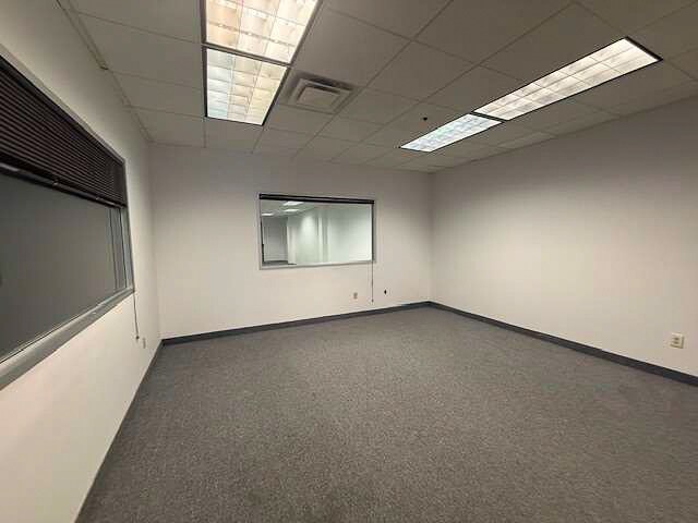 27 Horseneck Rd, Fairfield, NJ à louer Photo intérieure- Image 1 de 7