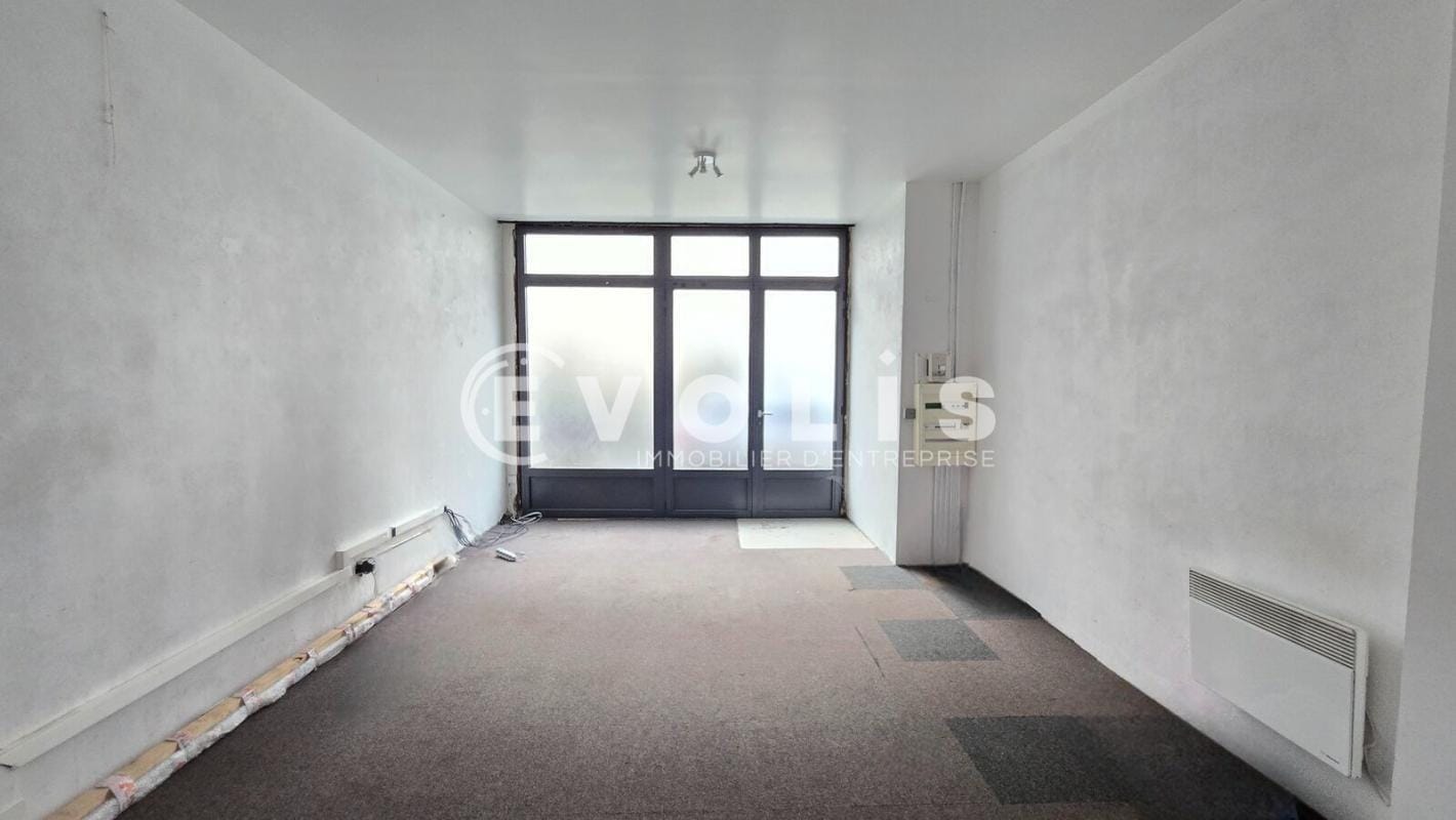 Industrial in Boulogne-Billancourt for lease Interior Photo- Image 1 of 5