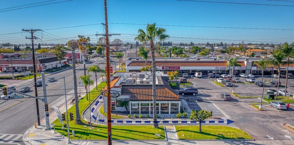 NWC BEACH BLVD & CHAPMAN AVE, Stanton, CA à louer - Photo du bâtiment - Image 3 de 17