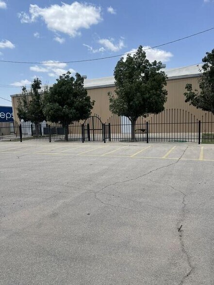 7521 W University Blvd, Odessa, TX à vendre - Photo principale - Image 1 de 32