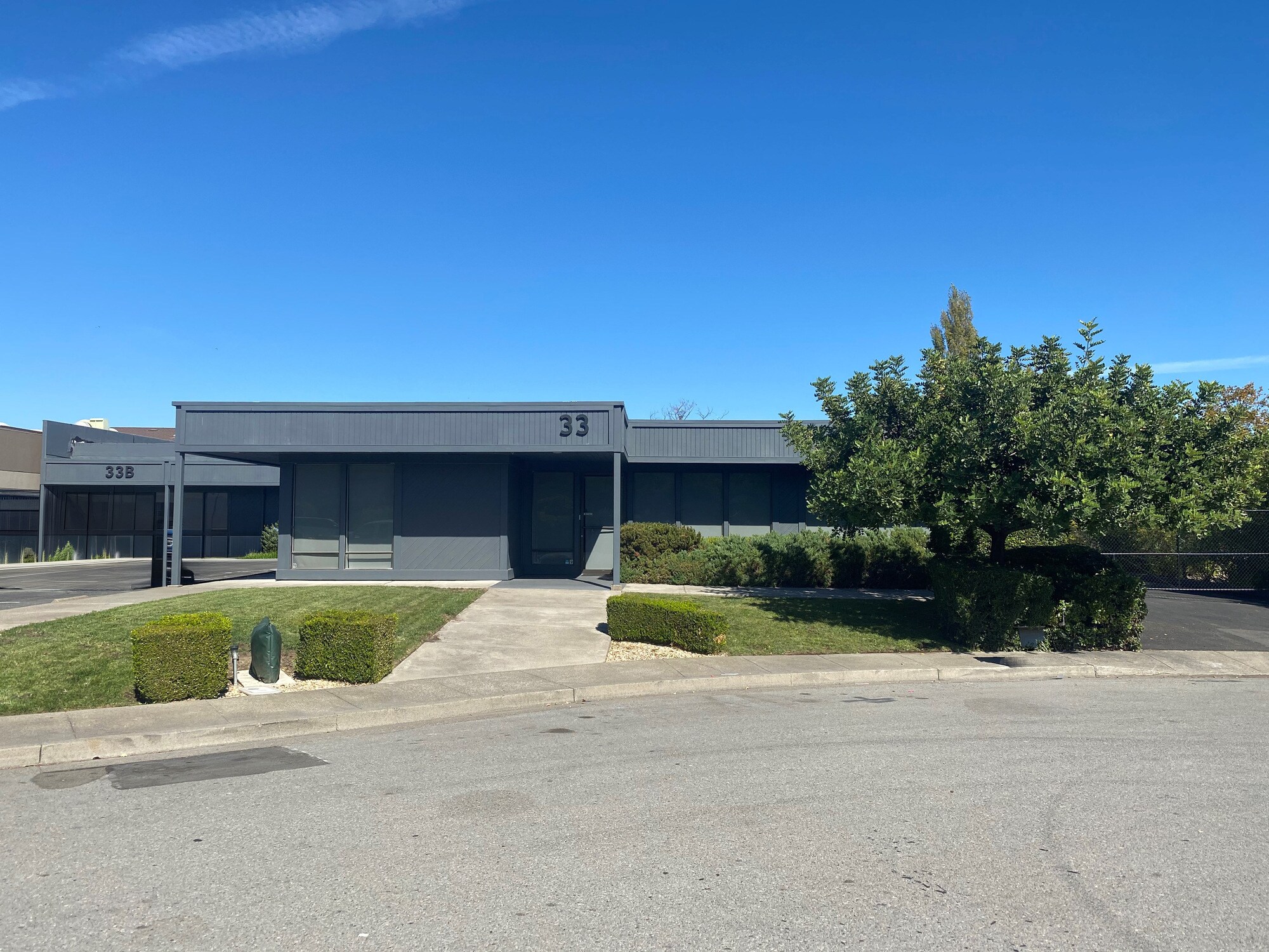 33 Commercial Blvd, Novato, CA à vendre Photo du bâtiment- Image 1 de 10