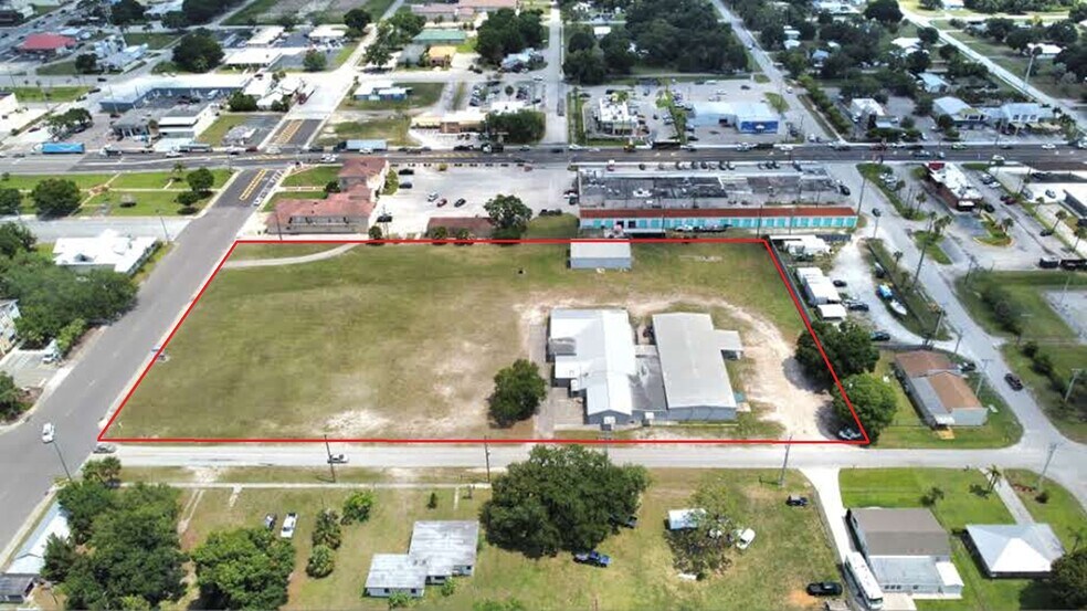 501 SE 2nd St, Okeechobee, FL à vendre - Photo du bâtiment - Image 3 de 7