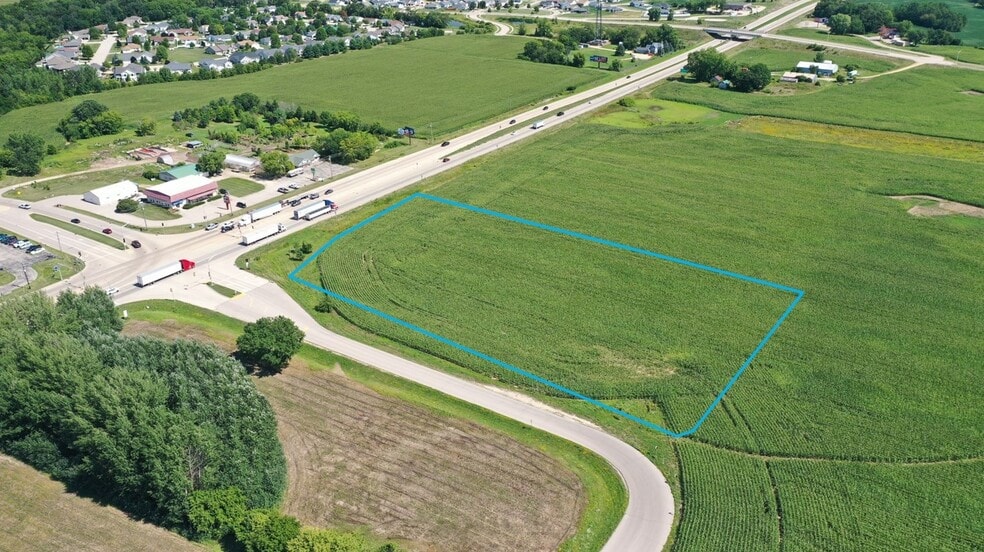 4700-4724 Milton Ave, Janesville, WI à vendre - Photo du bâtiment - Image 1 de 4