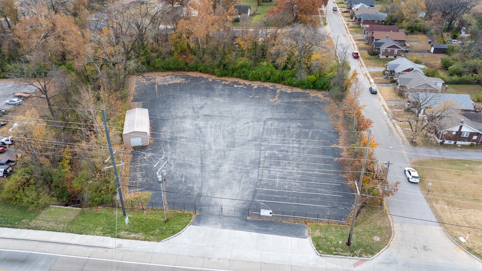 7014 Saint Charles Rock Rd, Saint Louis, MO à vendre - Photo du bâtiment - Image 3 de 22