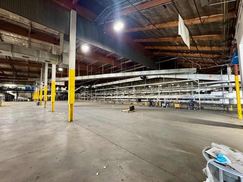 740 N Martin Luther King Blvd, Las Vegas, NV à vendre - Photo du bâtiment - Image 2 de 5