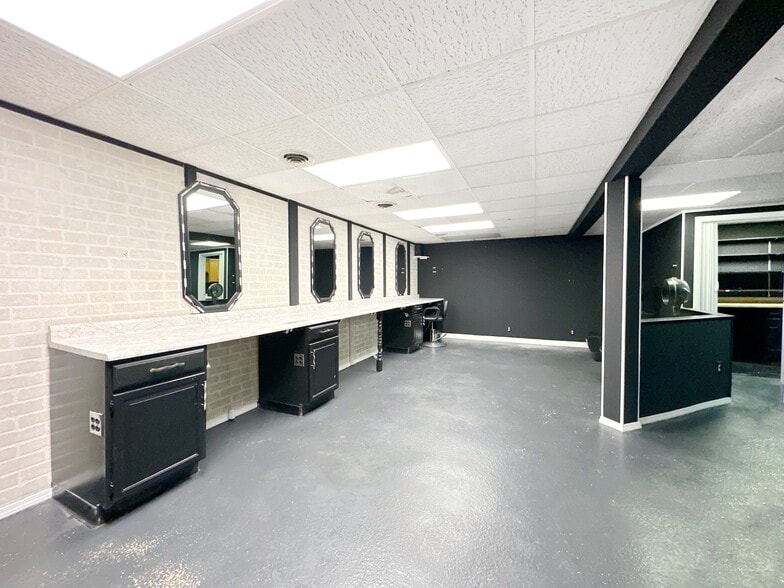 1277 Hicks Blvd, Fairfield, OH à louer - Photo du bâtiment - Image 2 de 13