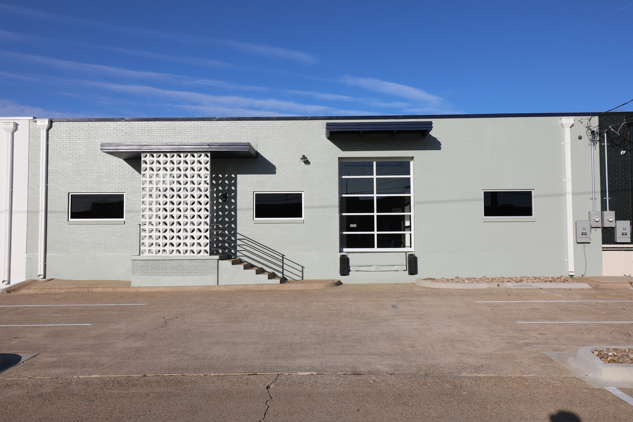 2264 Vantage St, Dallas, TX for lease Primary Photo- Image 1 of 6