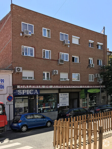 Calle Carretas, 20, Villaviciosa de Odón, Madrid for sale - Building Photo - Image 3 of 3